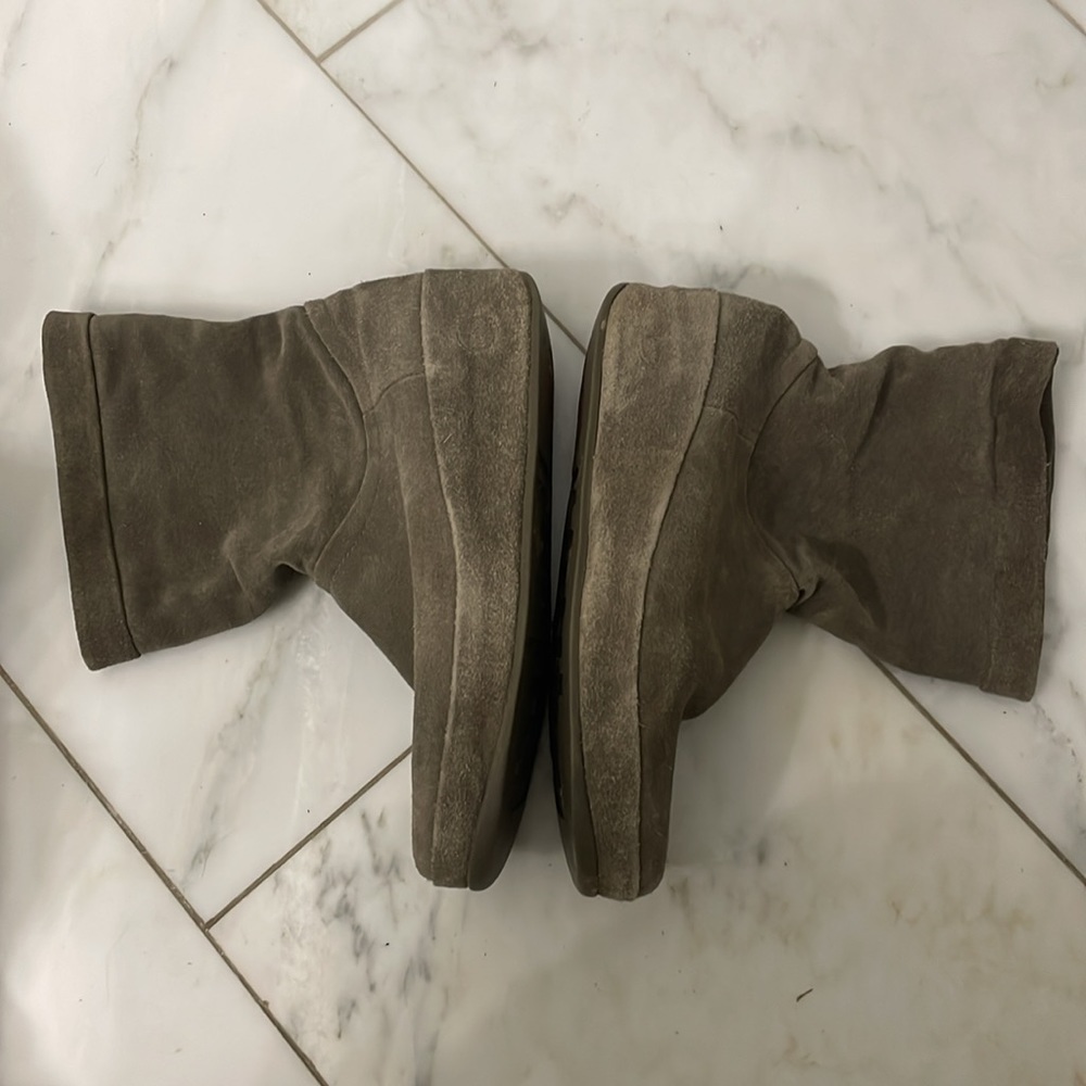 FitFlop, size 9, Crush, taupe suede slouch wedge boot, comfortable warm soft EUC - Picture 11 of 14